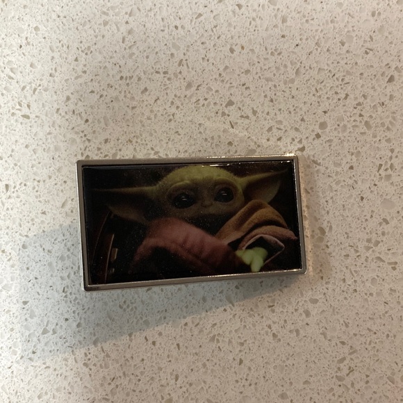 Baby Yoda Enamel Pin - Picture 2 of 4